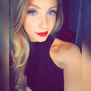 Meet Your Posher, Holly!